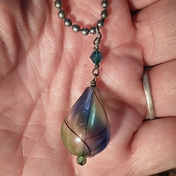 BOHO GLASS TEARDROP SILVERTONE NECKLACE - Picture 1 of 6
